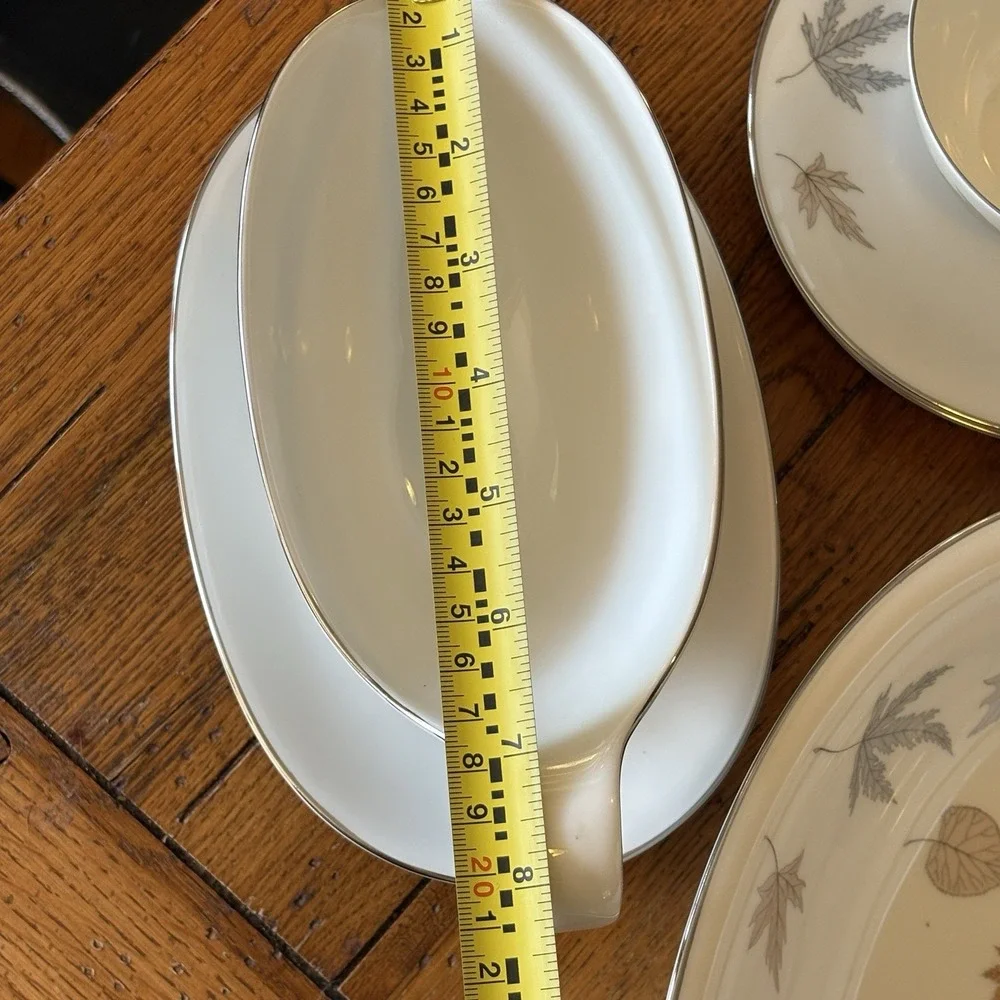 Heinrich Allure Anmut Bavaria Porcelain Gravy Boat 